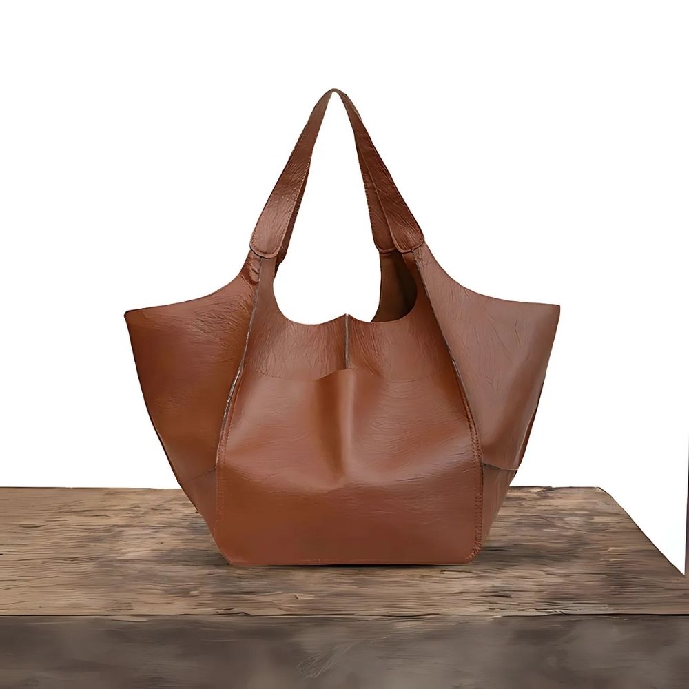 Laura’s Timeless Allure | Vintage Bag